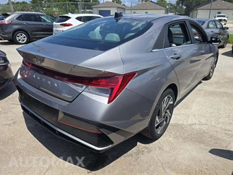 2024 Hyundai Elantra Limited - miniatura 3