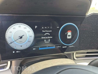 2024 Hyundai Elantra Limited - miniatura 9