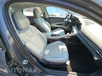 2024 Hyundai Elantra Limited - miniatura 8