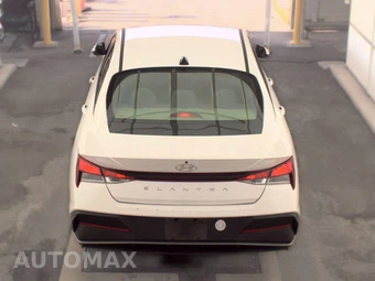 2024 Hyundai Elantra SE - miniatura 6