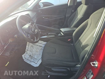 2024 Hyundai Elantra SE – miniatura 7