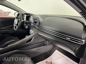 2024 Hyundai Elantra SE - miniatura 12