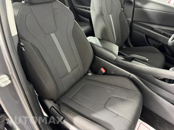2024 Hyundai Elantra SE - miniatura 30