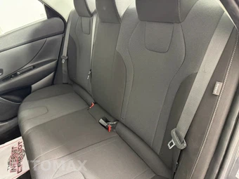 2024 Hyundai Elantra SE - miniatura 31