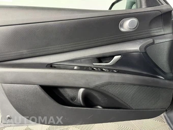 2024 Hyundai Elantra SE - miniatura 33