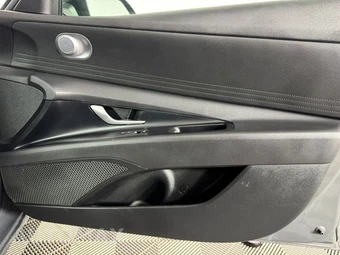 2024 Hyundai Elantra SE - miniatura 35
