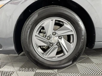2024 Hyundai Elantra SE - miniatura 38