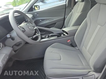 2024 Hyundai Elantra SE - miniatura 13