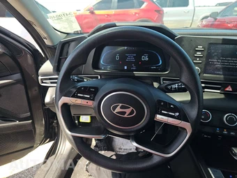 2024 Hyundai Elantra SE - miniatura 16