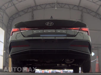 2024 Hyundai Elantra SE - miniatura 7