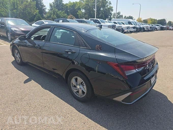 2024 Hyundai Elantra SE - miniatura 2