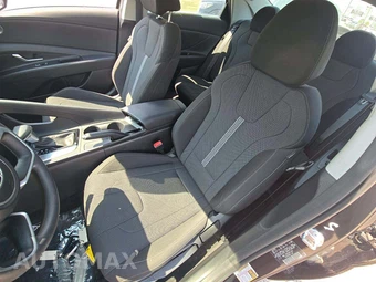 2024 Hyundai Elantra SE - miniatura 6
