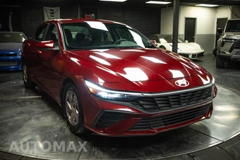 2024 Hyundai Elantra SE - miniatura 5
