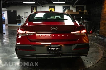 2024 Hyundai Elantra SE - miniatura 6