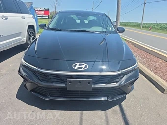 2024 Hyundai Elantra SE - miniatura 2