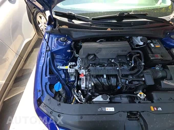 2024 Hyundai Elantra SE - miniatura 22