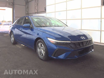 2024 Hyundai Elantra SE - miniatura 3