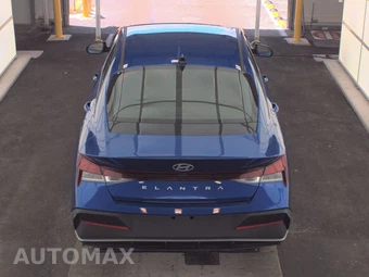 2024 Hyundai Elantra SE - miniatura 5