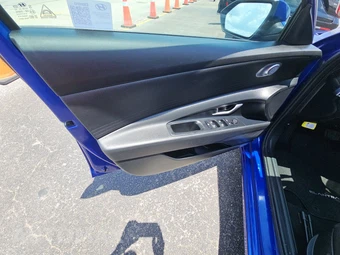 2024 Hyundai Elantra SE - miniatura 9