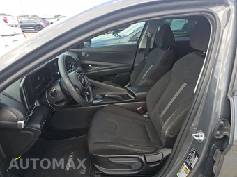2024 Hyundai Elantra SE - miniatura 7
