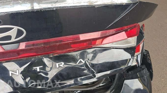 2024 Hyundai Elantra SE – miniatura 30