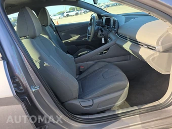 2024 Hyundai Elantra SE - miniatura 14