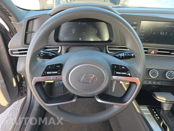 2024 Hyundai Elantra SE - miniatura 16