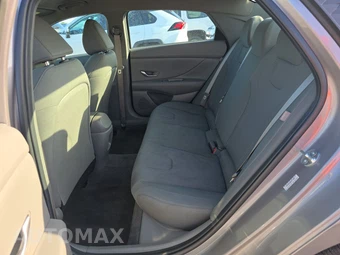 2024 Hyundai Elantra SE - miniatura 19