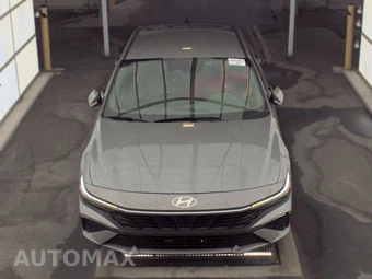 2024 Hyundai Elantra SE - miniatura 2