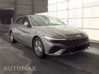 2024 Hyundai Elantra SE - miniatura 4
