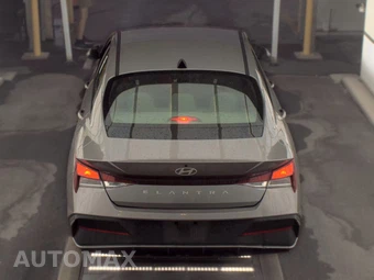 2024 Hyundai Elantra SE - miniatura 6