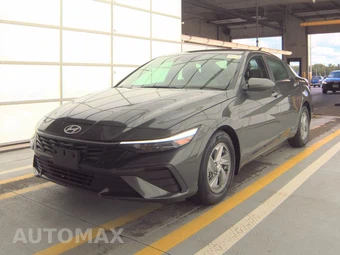 2024 Hyundai Elantra SE