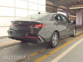2024 Hyundai Elantra SE - miniatura 4