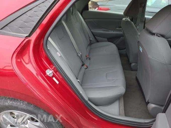 2024 Hyundai Elantra SE - miniatura 16