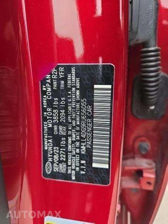 2024 Hyundai Elantra SE - miniatura 5