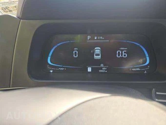 2024 Hyundai Elantra SE - miniatura 9