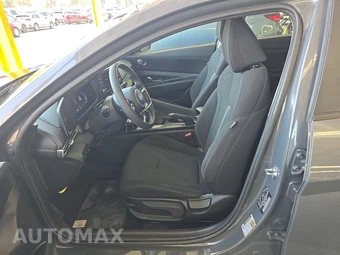 2024 Hyundai Elantra SE - miniatura 7