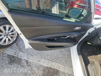 2024 Hyundai Elantra SEL – miniatura 9