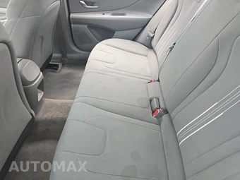 2024 Hyundai Elantra SEL - miniatura 13