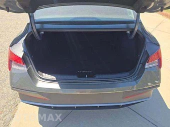 2024 Hyundai Elantra SEL - miniatura 14