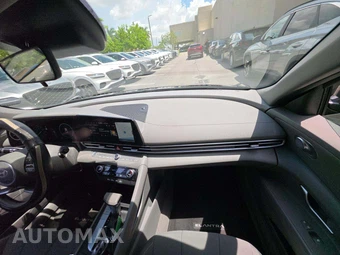 2024 Hyundai Elantra SEL - miniatura 19
