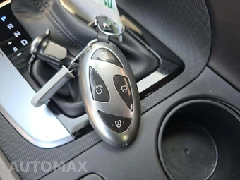 2024 Hyundai Elantra SEL - miniatura 8
