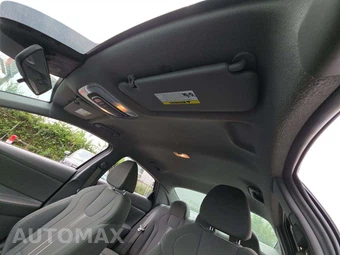 2024 Hyundai Elantra SEL - miniatura 11