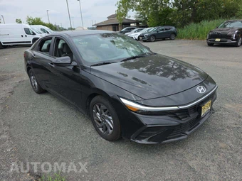 2024 Hyundai Elantra SEL - miniatura 4