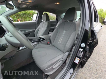 2024 Hyundai Elantra SEL - miniatura 6