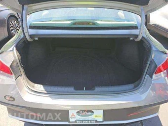 2024 Hyundai Elantra SEL - miniatura 14