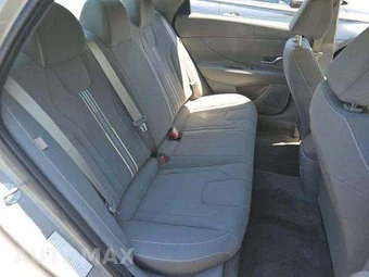 2024 Hyundai Elantra SEL - miniatura 16