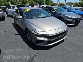 2024 Hyundai Elantra SEL - miniatura 4
