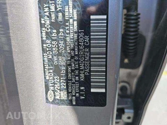 2024 Hyundai Elantra SEL - miniatura 5
