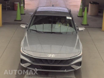 2024 Hyundai Elantra SEL – miniatura 2